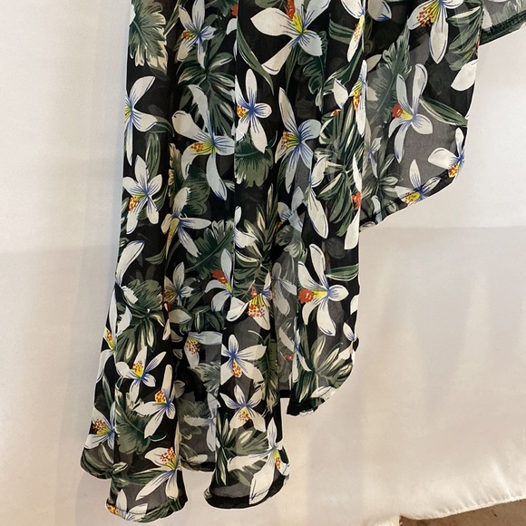 LF Seek the Label asymmetrical floral mini skirt with ruffle hem S NWT - Picture 8 of 15